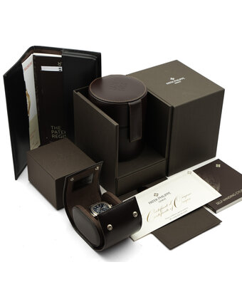 Patek Philippe Nautilus Perpetual Calendar 40 2019 winder + papers | white gold blue moonphase