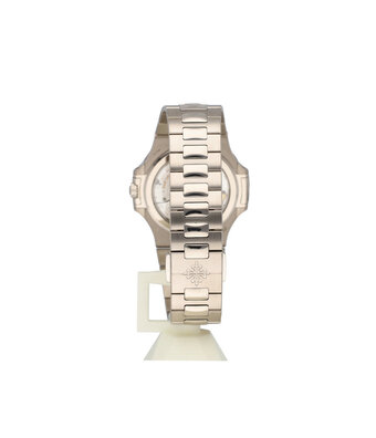 Patek Philippe Nautilus Perpetual Calendar 40 white gold blue moonphase 2024 box + papers