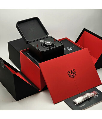 TAG Heuer Connected Calibre E4  45 box + papers | ceramic rubber OLED Qualcomm smartwatch