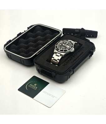 Rolex Submariner Date 40 NEW ROLEX SERVICE - 1982 | steel black matte pallettoni 73-serial