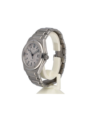 IWC Ingenieur Automatic 40 - 2026 box + papers | titanium grey date