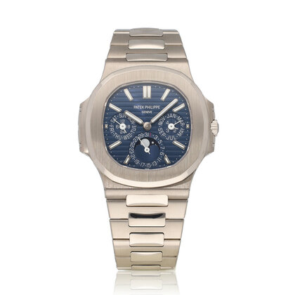 Nautilus Perpetual Calendar 40 white gold blue moonphase 2024 box + papers