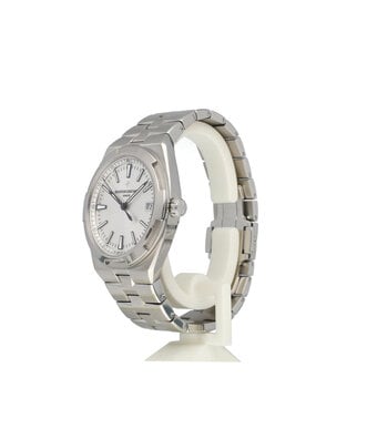 Vacheron Constantin Overseas Chronograph 41 steel silver 2023 B+P | NEW VC SERVICE