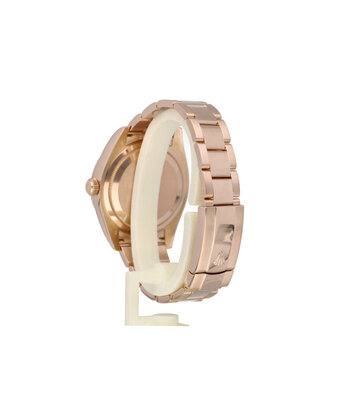 Rolex Sky-Dweller  42 - 2015 - box + papers | rose gold sundust pink roman Oyster