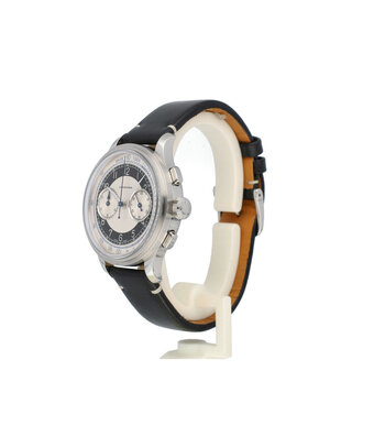 Longines Heritage Classic  40 - 2025 box + papers | steel black - white dial leather strap