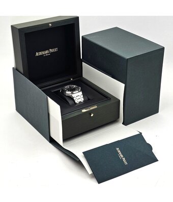 Audemars Piguet Royal Oak  41 - 2024 box + papers | steel black