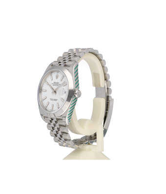 Rolex Datejust 41 - 2025 box + papers | steel white domed Jubilee