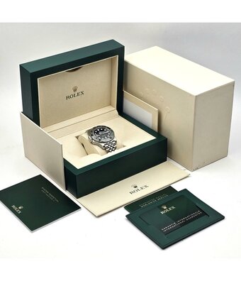 Rolex GMT-Master II 40 - 2024 box + papers | steel left - lefty - Sprite green Jubilee