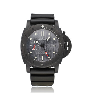 Panerai Luminor Submersible Luna Rossa Limited Edition 36th America's Cup  47 carbon black rubber