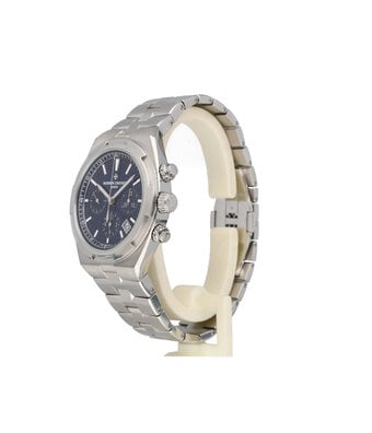Vacheron Constantin Overseas Chronograph 43 - 2024 box + papers | STOCK | steel blue