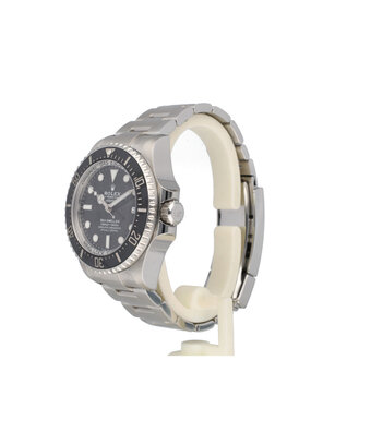 Rolex Sea-Dweller  44 NEW ROLEX SERVICE - 2020 B+P | steel black dial Oyster