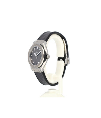 Hublot Classic Fusion Titanium 33 - 2025 box + e-warranty | titanium grey box rubber / leather