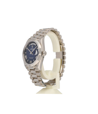 Rolex Day-Date 36 - 2025 box + papers | blue ombre / vignette white gold roman President