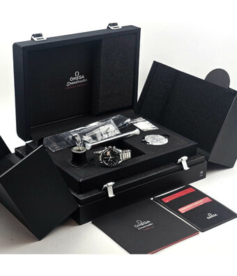Omega Speedmaster Moonwatch Professional Co-Axial Master Chronometer Chronograph Calibre 321 40