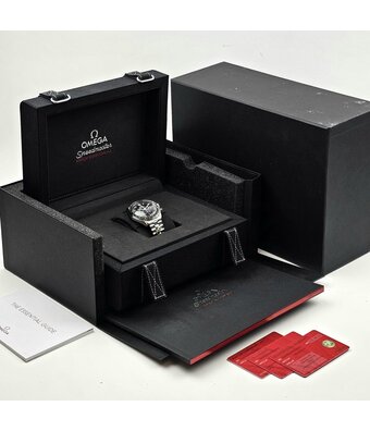 Omega Speedmaster Moonwatch Professional 42 NEW - 2025 Domino's Pizza Special Edition box + pape
