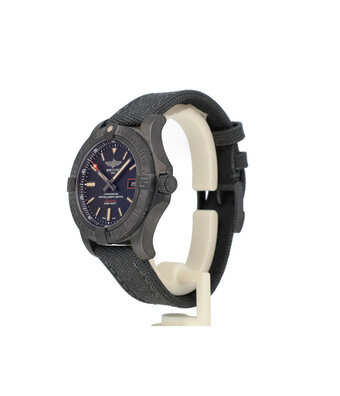 Breitling Avenger Blackbird 44 NEW BREITLING SERVICE - 2017 B+P | titanium black