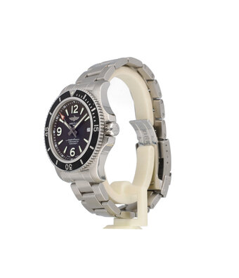 Breitling Superocean Automatic 44 -  2019 box + papers | steel black