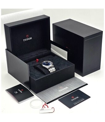 Tudor Tudor Royal Date 38 - 2022 box + papers | blue roman
