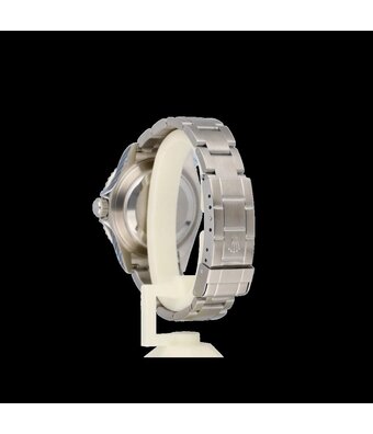 Rolex Submariner Date 40 Kermit - Green - Oyster - D-serial - 2005