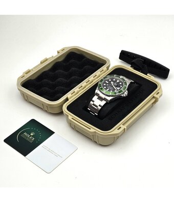 Rolex Submariner Date 40 Kermit - Green - Oyster - D-serial - 2005