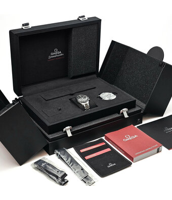 Omega Speedmaster Moonwatch Professional Co-Axial Master Chronometer Chronograph Calibre 321 40