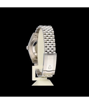 Rolex Datejust 41 - 2025 box + papers | steel blue domed Jubilee