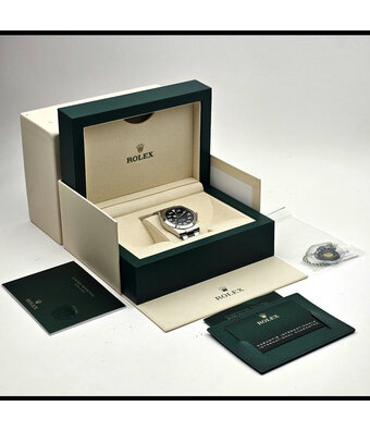 Rolex Air-king 40 - 2023 box + papers | steel black domed Oyster
