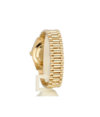Rolex Day-Date 40 NEW ROLEX SERVICE - 2020 B+P | yellow gold champagne Roman President