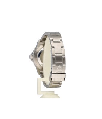 Rolex Submariner Date 40 Kermit - Green - Oyster - D-serial - 2005