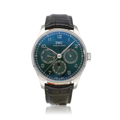 Portugieser Perpetual Calendar 42 STOCK - 2023 box + papers | steel green