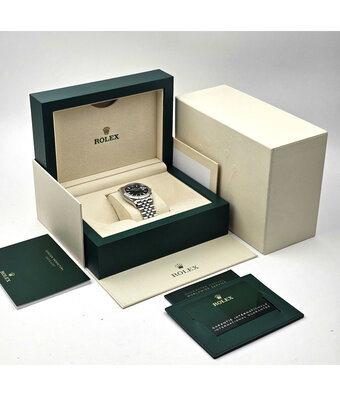 Rolex Datejust 36 - 2024 box + papers | steel - white gold fluted blue Jubilee