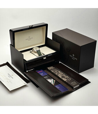 Patek Philippe Calatrava Pilot Travel Time 42 UNWORN - B+P 2026 | steel | beige | leather - fabric