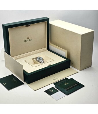 Rolex Day-Date 40 NEW ROLEX SERVICE - 2021 B+P | platinum ice blue President