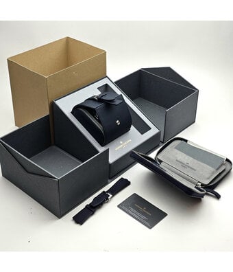 Vacheron Constantin Overseas Self-Winding 41 - 2025 box + papers | steel blue + VC rubber and leather strap