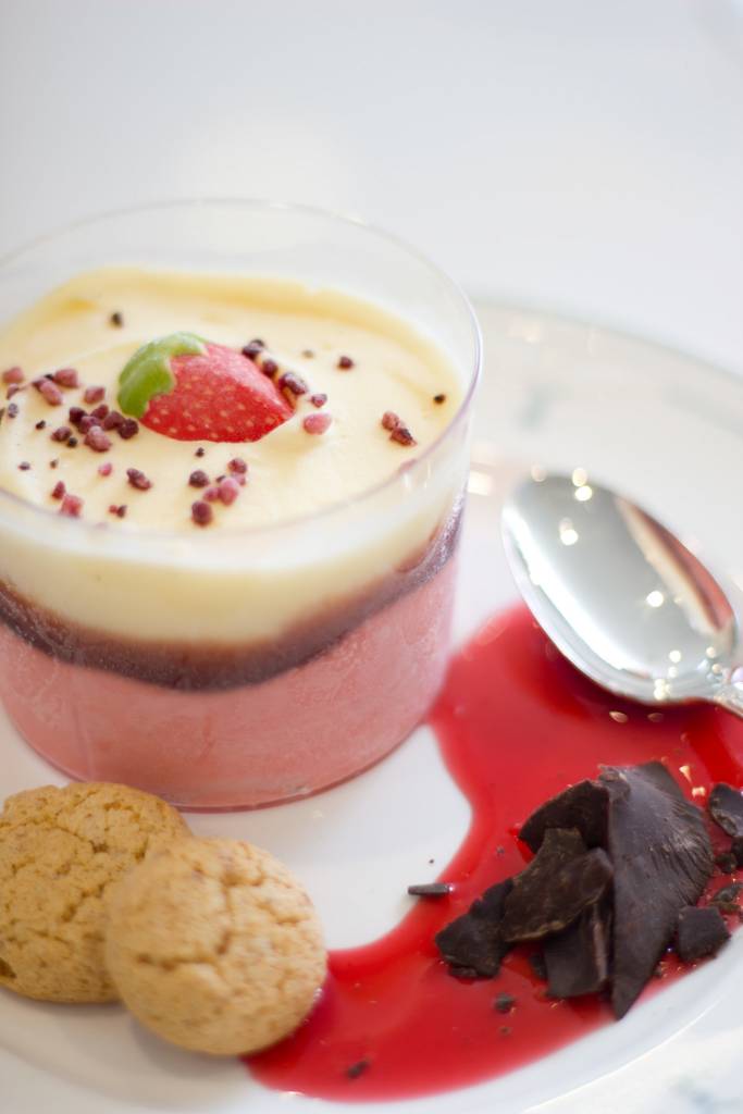 pistache-fior di latte dessertglaasje