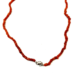 Renaissance Cultuurparels Collier - Bloedkoraaltjes - Zilveren magneetslot - 40 cm