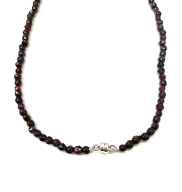 Renaissance Cultuurparels Collier - Gitjes - Zilveren magneetslot - 40.5 cm