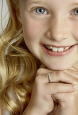 Zilveren kinderring - Gerhodineerd - Bloemetje - Zirkonia - Maat 15