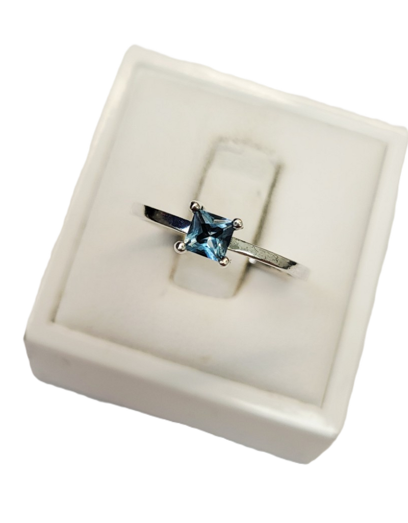 Occasions by Marleen Occasions by Marleen - Zilveren ring - Blauwe Zirkonia - Maat 18.25