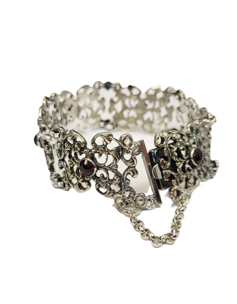 Occasions by Marleen Occasions by Marleen - Zilveren armband - Oxide - Opengewerkt - Granaat - Bakslot - 18 cm