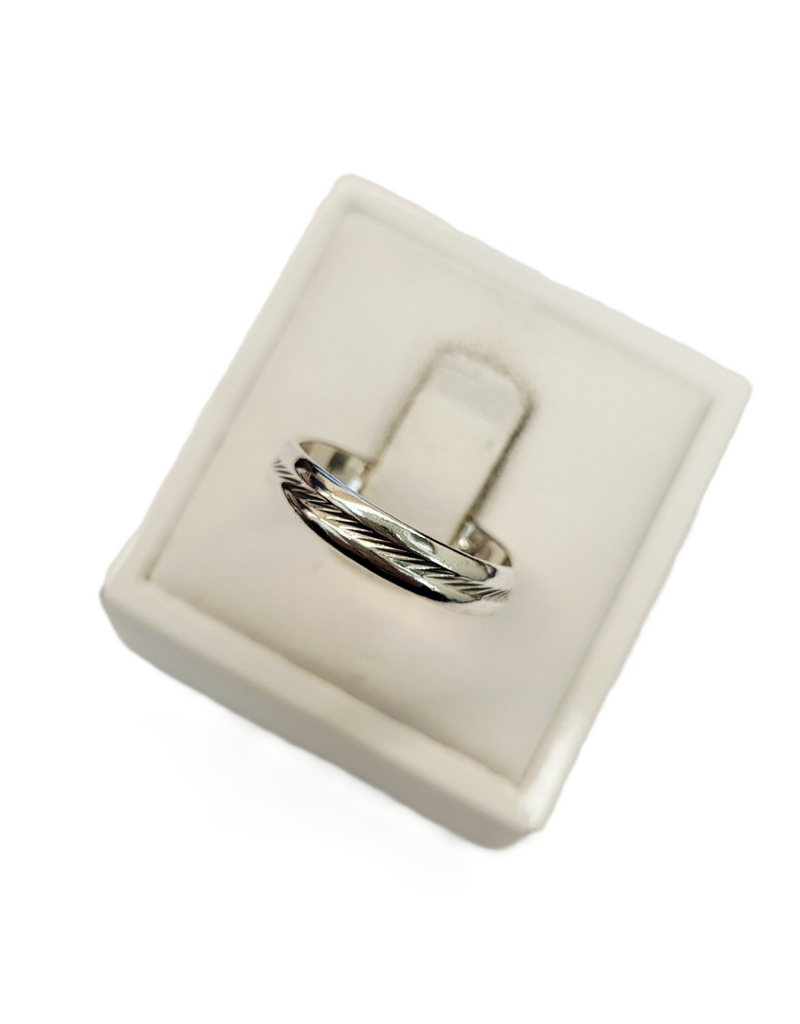 Occasions by Marleen Occasions by Marleen - Zilveren ring - Bewerkt- Maat 17.5 ??