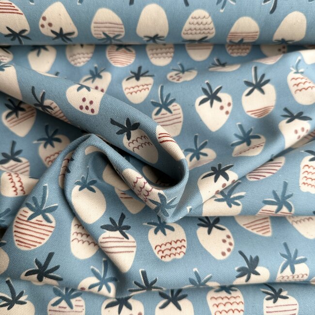 Kokka Cotton Canvas - Strawberries soft blue