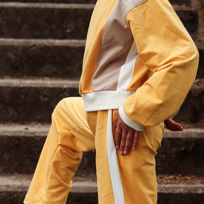 Iris May Frankie training kids