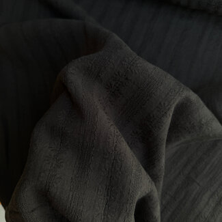 De Stoffenkamer COUPON 0,90m - Broderie voile katoen lines black