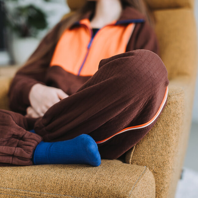 See You At Six SYAS Matelassé Tricot Streep Effen Rum Rozijn Bruin