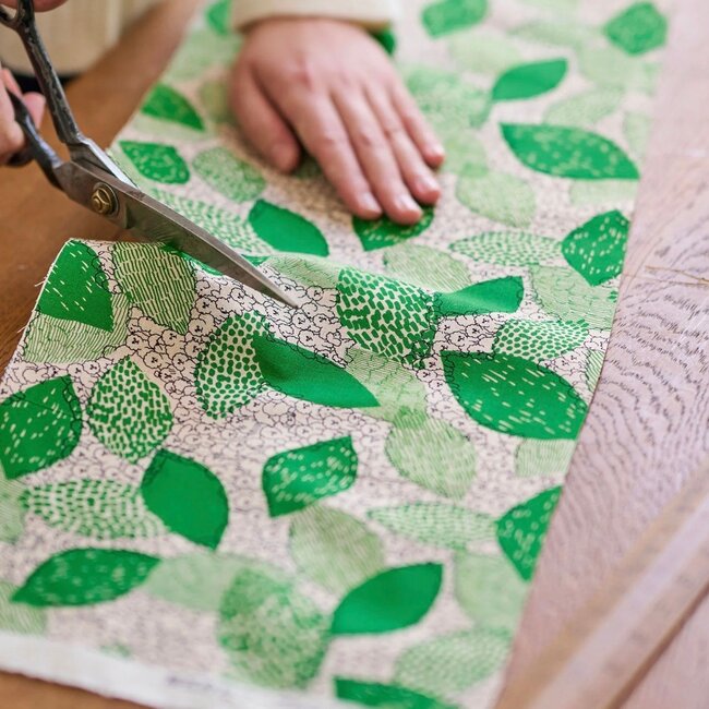 Kokka Cotton linen blend MARBLE SUD -  green doggies