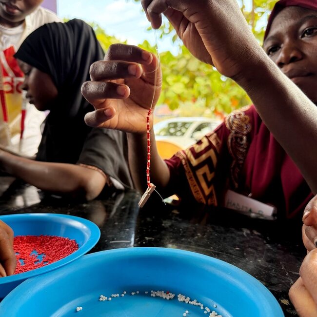 sheroes UREMBO -  rood