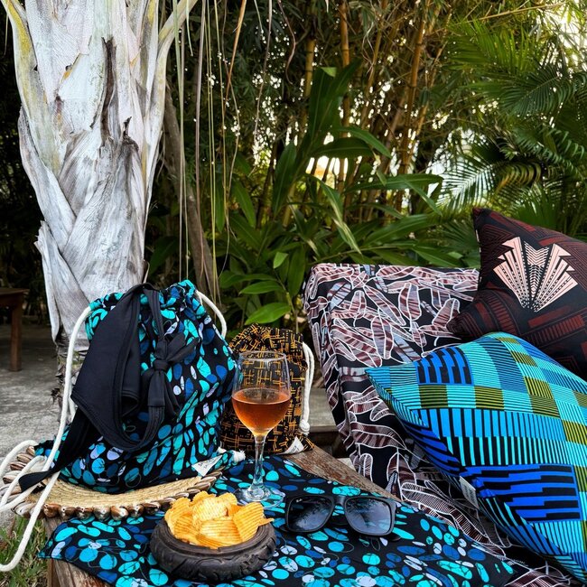 sheroes POLE POLE -  blad