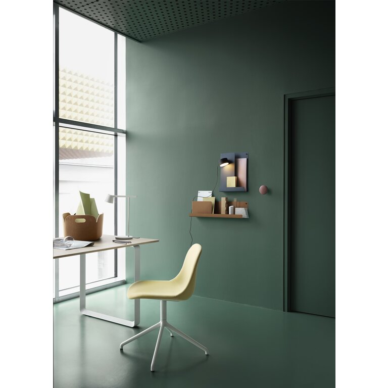 Muuto Post Wall Lamp