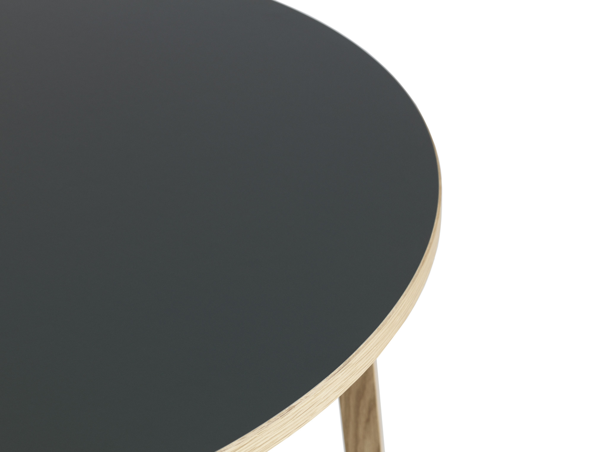 geluk Kapel aanval Slice Table Forbo Linoleum (all colors) round | Edwin Pelser interieur